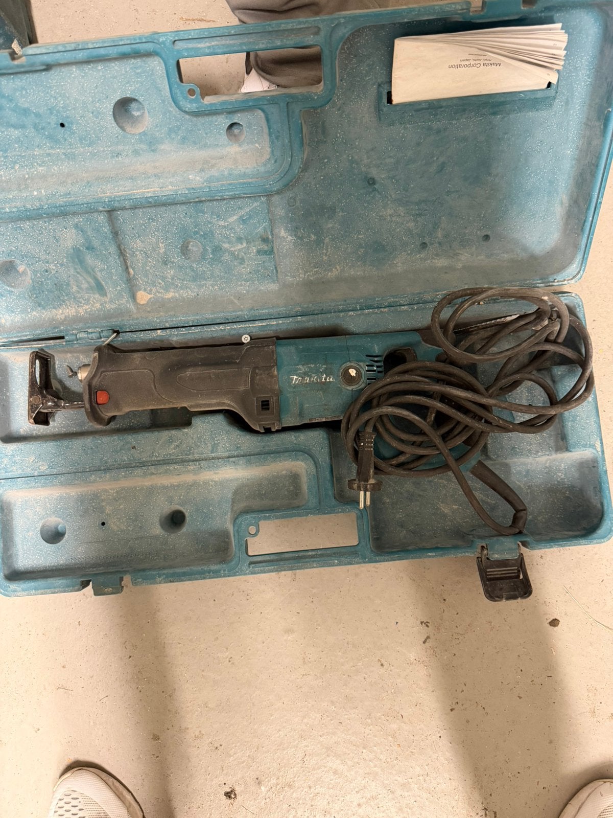 Reciprozaag makita, Ophalen of Verzenden, Zo goed als nieuw, 600 tot 1200 watt, Bandschuurmachine