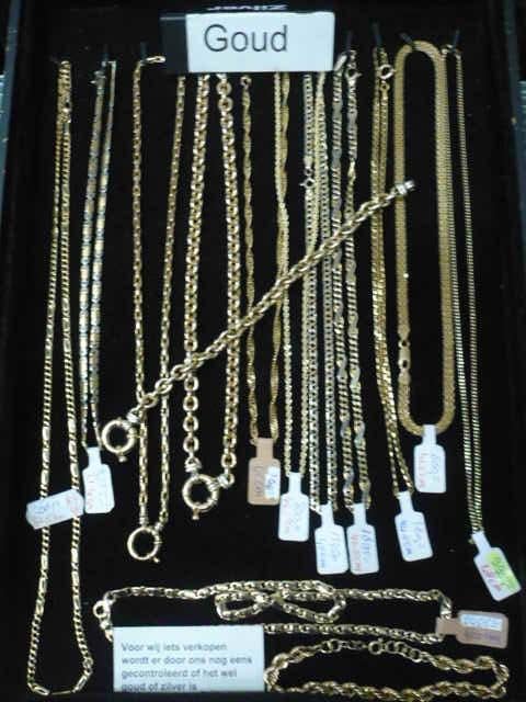 Moederdag Aanbieding gouden kettingen prijzen staan er bij, Ophalen of Verzenden, Nieuw, Goud, Zilver