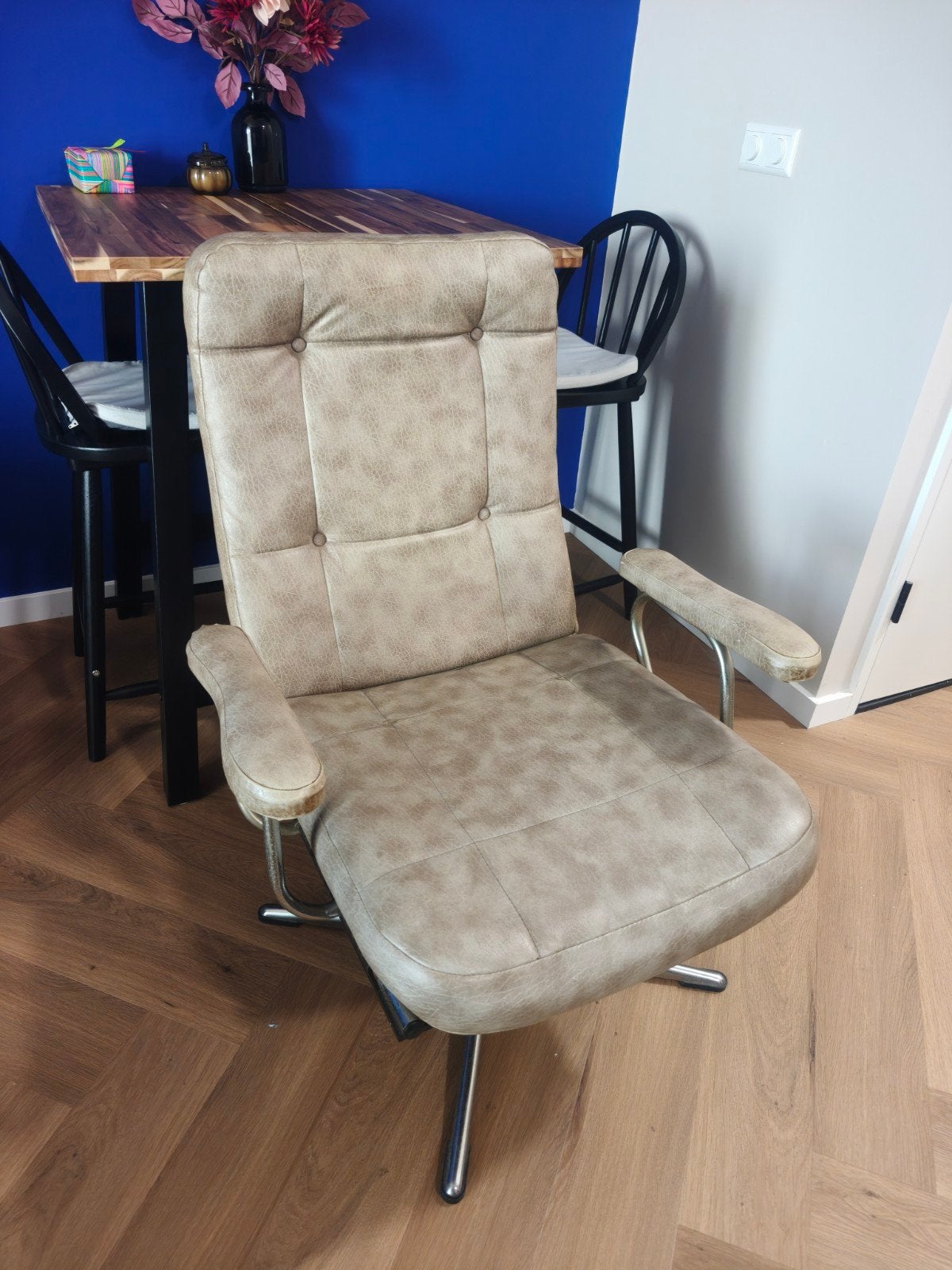 Vintage fauteuil, Ophalen, Gebruikt, Minder dan 75 cm, Leer