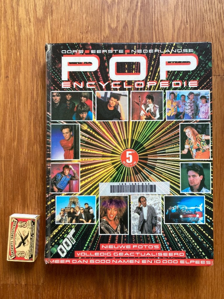 Oor's popencyclopedie 1986 alternatieve muziek Anton Corbijn, Gelezen, Diverse auteurs, Ophalen of Verzenden, Algemeen