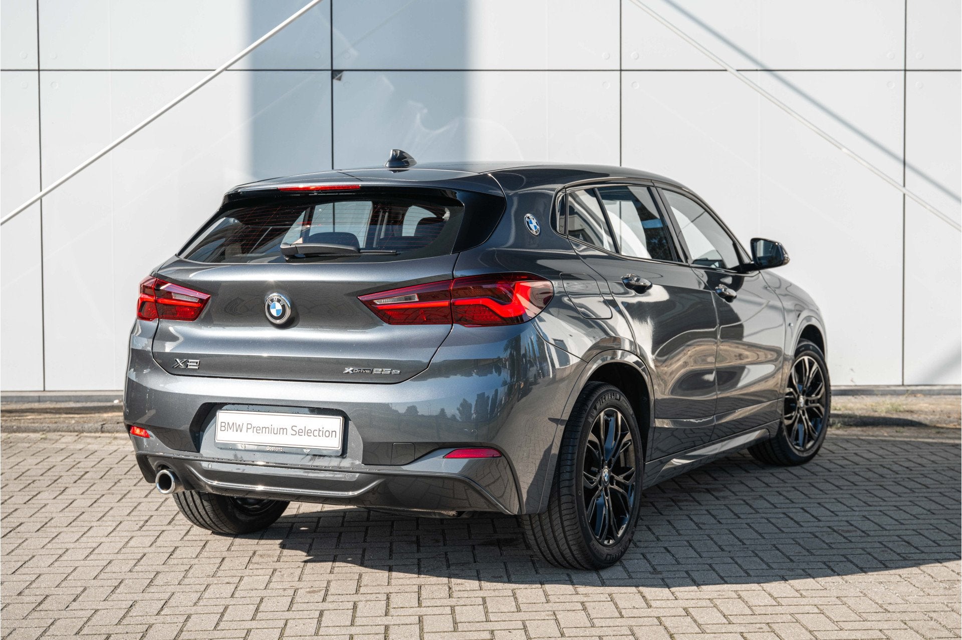 BMW X2 xDrive25e M Sport Automaat / Sportstoelen / Active Cr, Auto's, Automaat, Dealer onderhouden, X2, Gebruikt