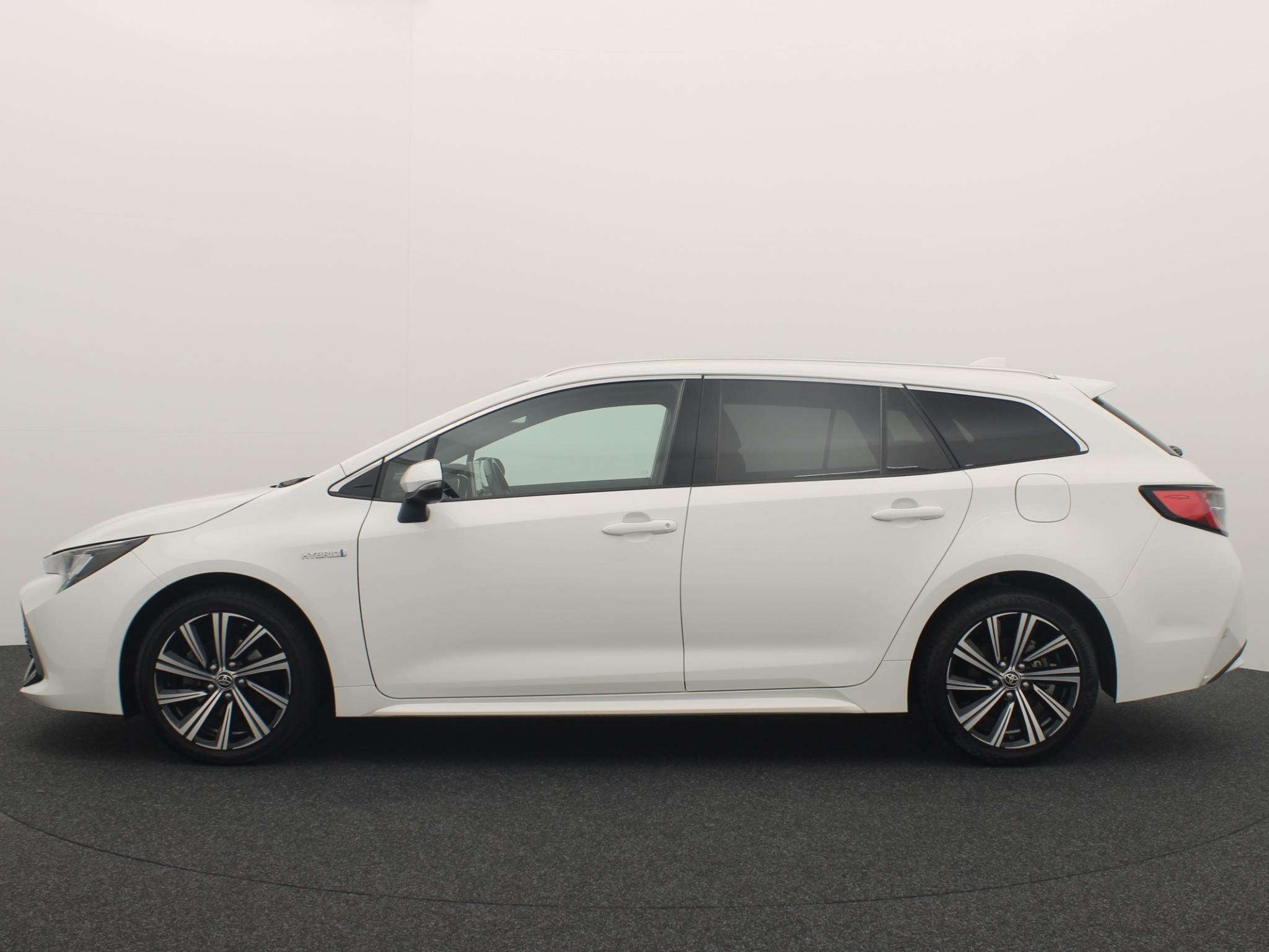 Toyota Corolla Touring Sports 1.8 Hybrid Business Plus STOEL, Auto's, 450 kg, Gebruikt, 4 cilinders, Origineel Nederlands