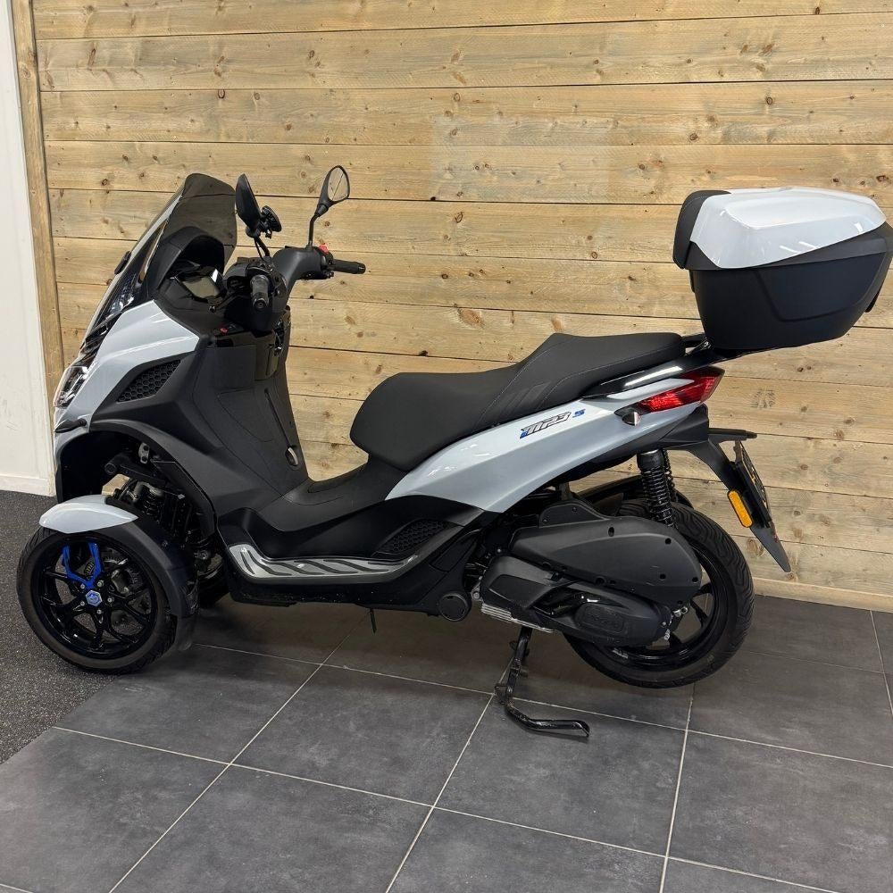Piaggio MP3 Sport 310 02-2025 Occasion Topkoffer Quadlock, Occasion, Bedrijf, 310 cc, Piaggio Dealer | Schakelaar Tweewielers