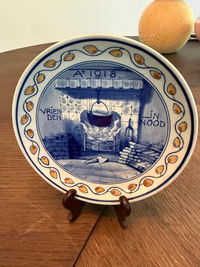 Zeldzaam Delfts Blauw wandbord Royal Delft 1918 - Vrienden i, Antiek en Kunst, Antiek | Wandborden en Tegels, Ophalen of Verzenden
