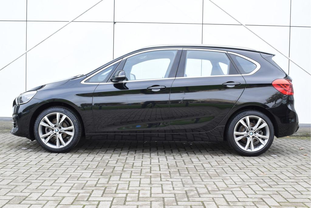 BMW 2 Serie Active Tourer 218i High Executive Automaat / Pan, 12 maanden, Gebruikt, Zwart, 3 cilinders