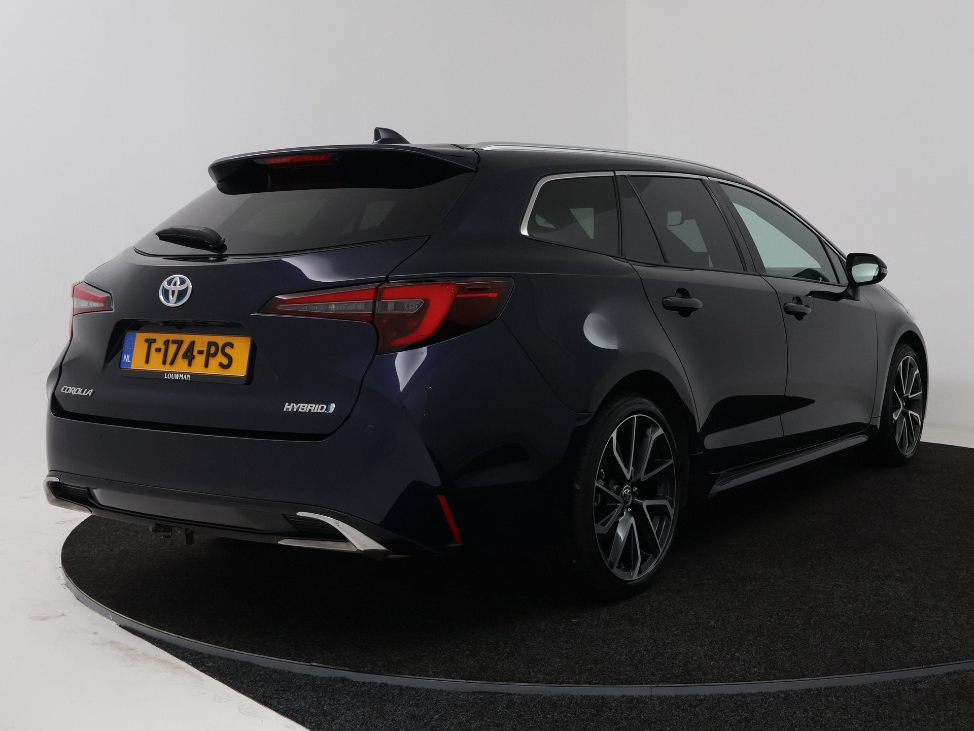 Toyota Corolla Touring Sports Hybrid 140 Executive, 12 maanden, Gebruikt, 4 cilinders, Blauw