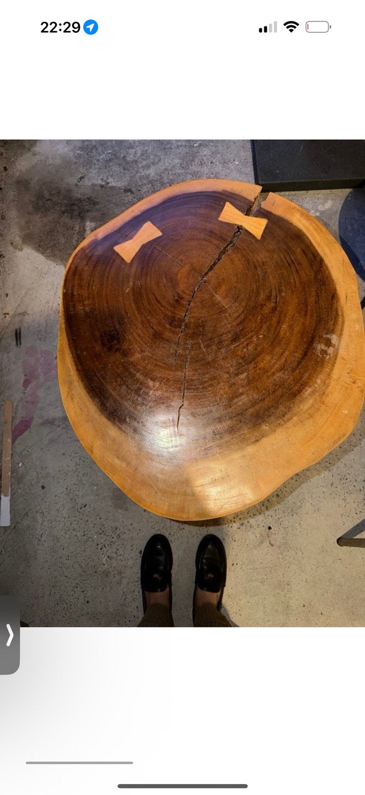 Unieke Ronde Bijzettafel van Massief Hout met Metalen Poten, Ophalen, Zo goed als nieuw, Rond, Riet