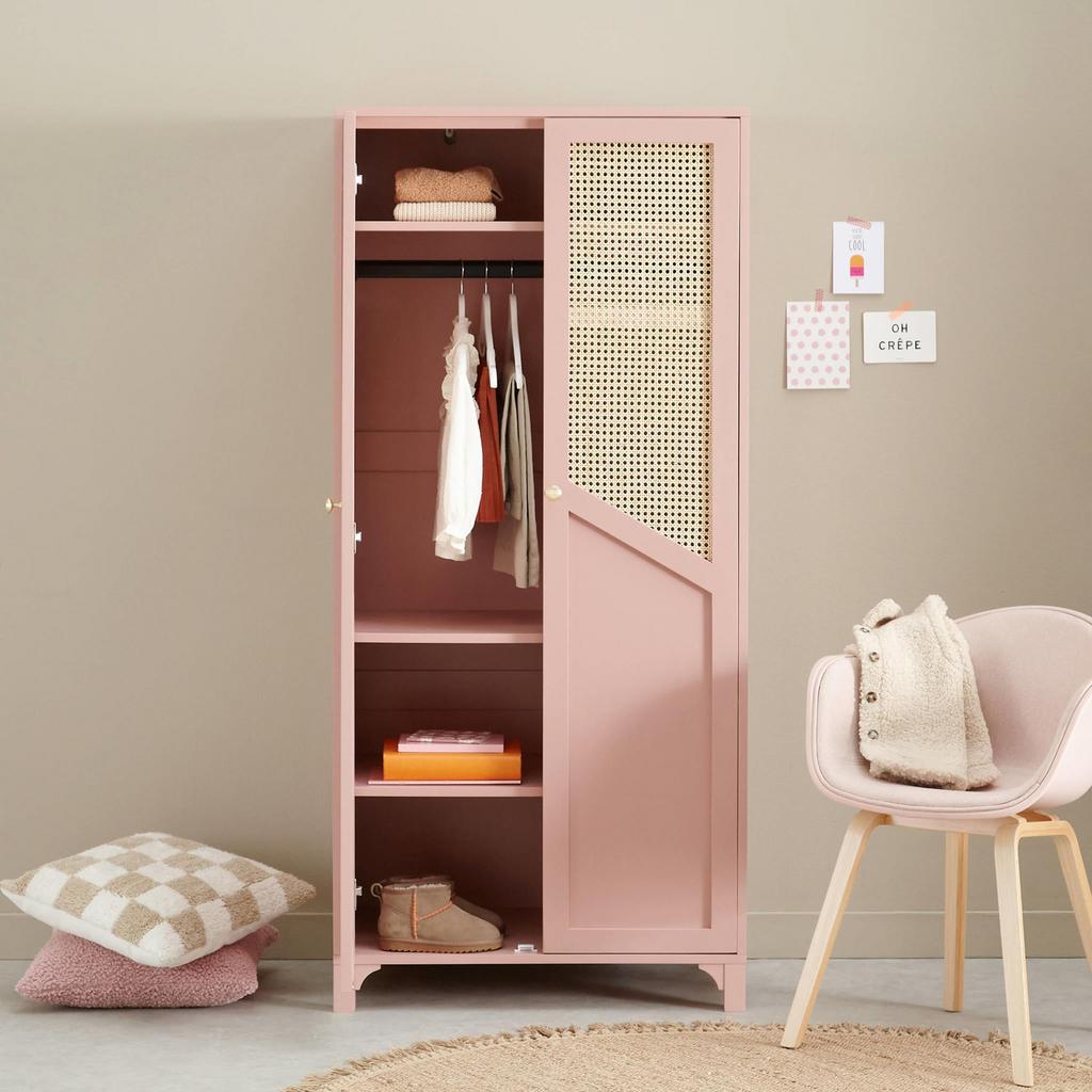 Stijlvolle Kinderkledingkast met Rotan Details, Kinderen en Baby's, Ophalen, Kast, 105 cm of meer, Zo goed als nieuw