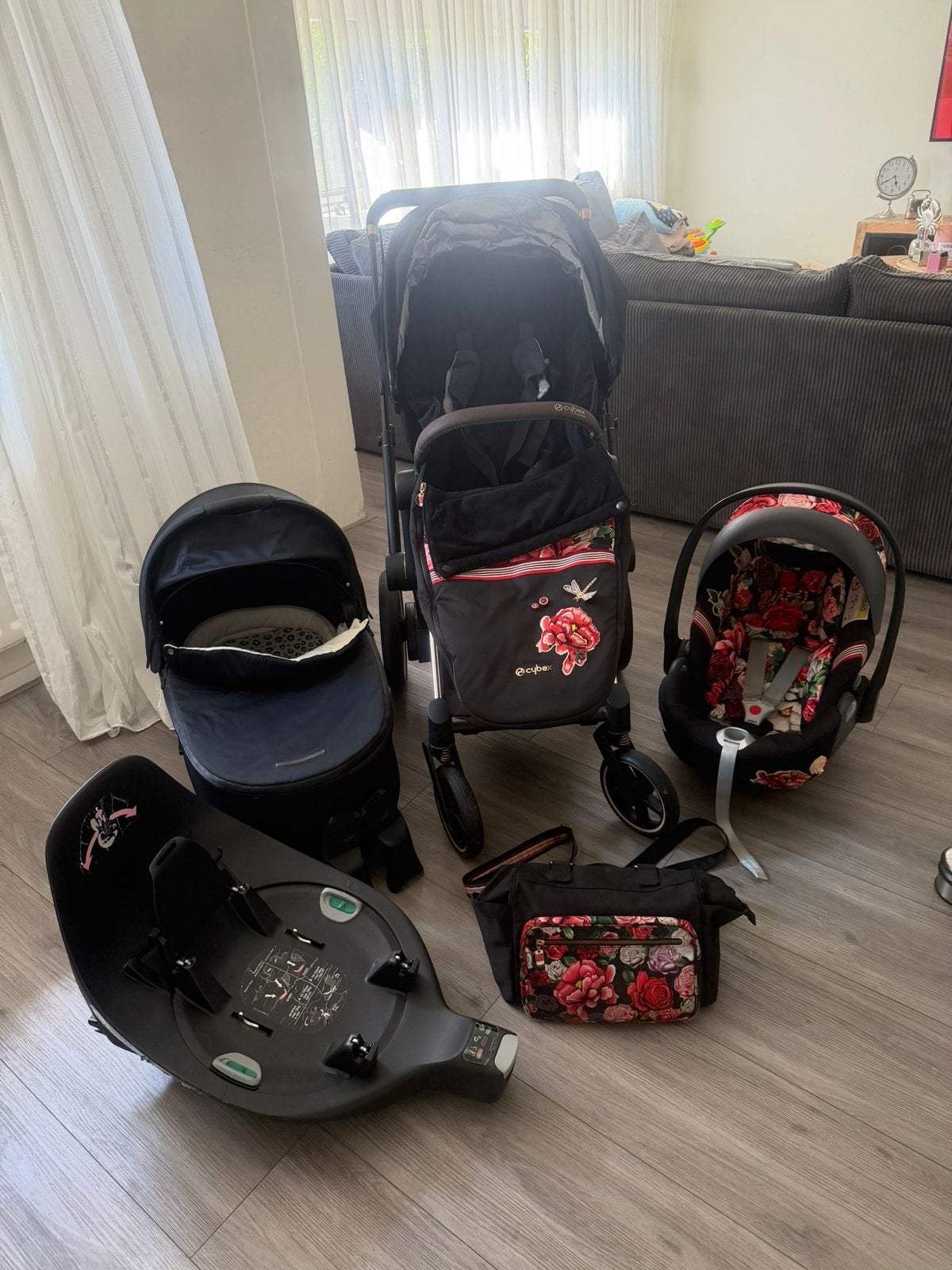 Cybex e-Priam Platinum bloemen editie/ isofix, Gebruikt, Combiwagen, Met autostoeltje, Ophalen