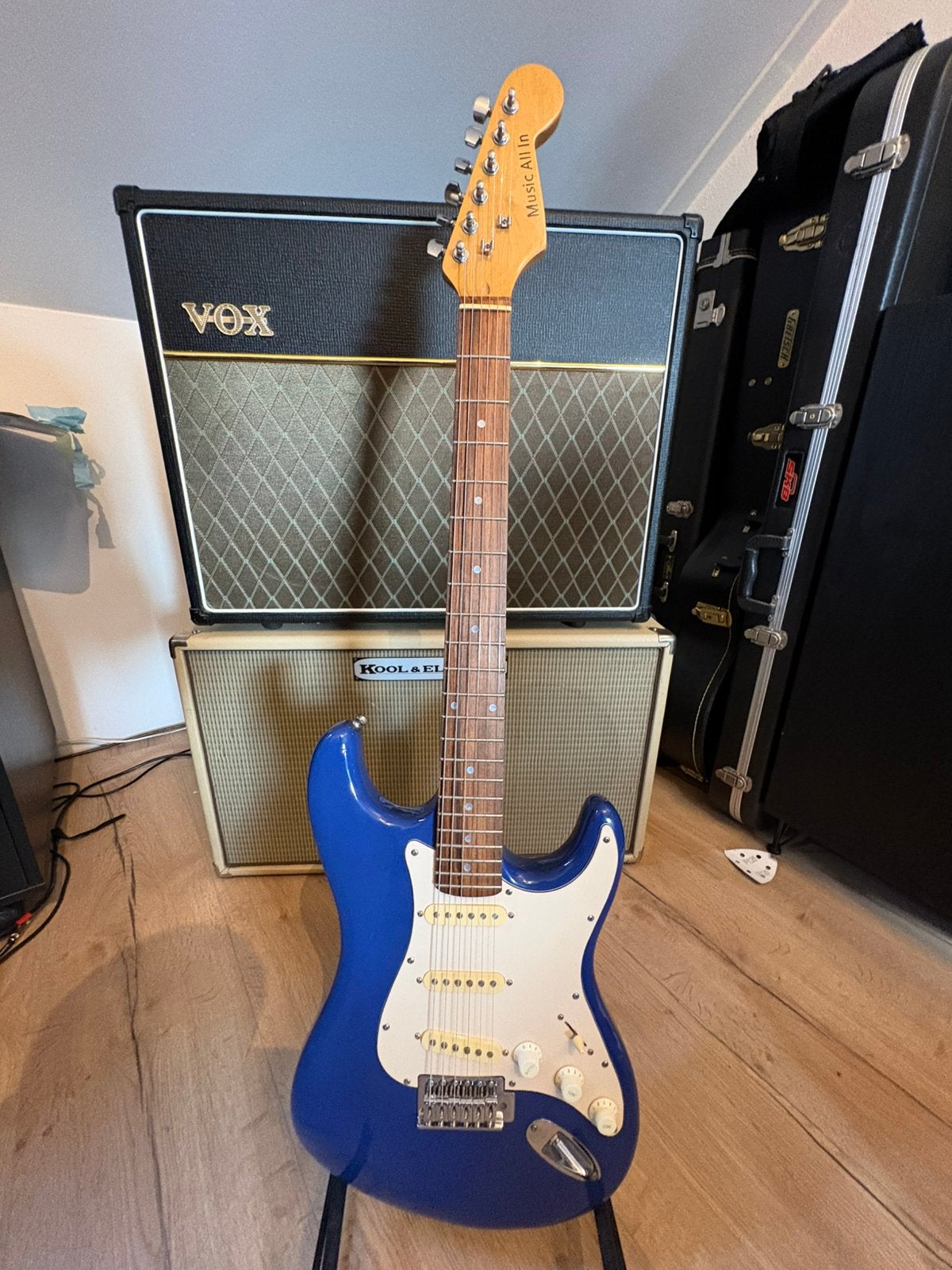 Music All In Stratocaster, Ophalen of Verzenden, Gebruikt, Solid body, Overige merken