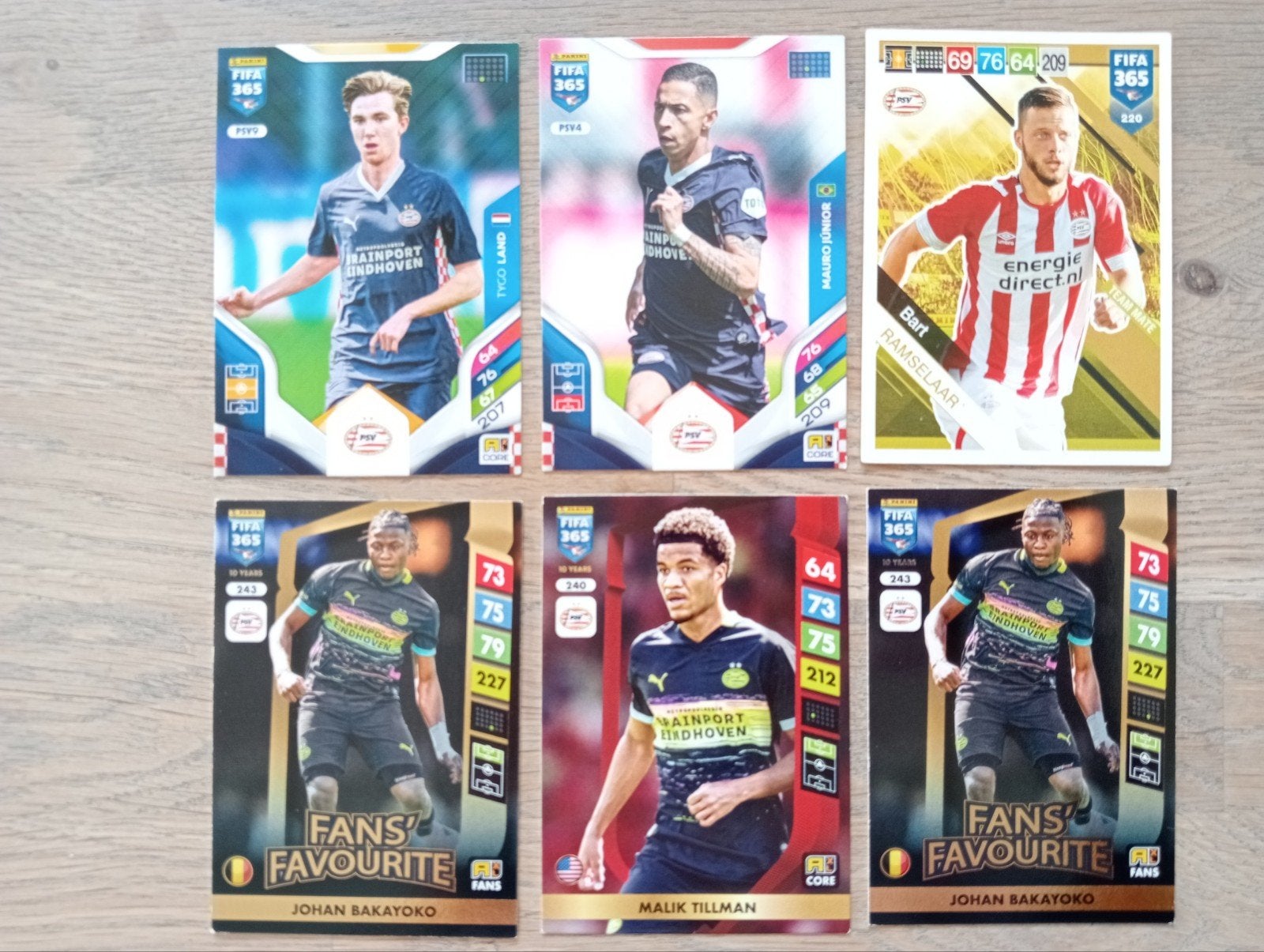 Panini FIFA 365 kaarten - PSV, Ophalen of Verzenden, Zo goed als nieuw, Meerdere plaatjes