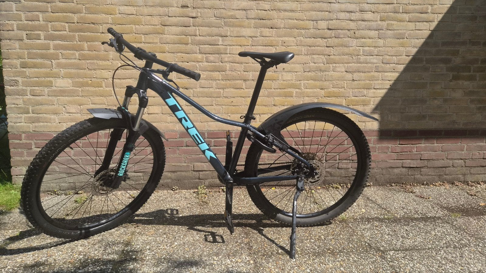 Trek Marlin 7 (S) met Shimano Deore, spatborden en slot, Fietsen en Brommers, Fietsen | Mountainbikes en ATB, Gebruikt, Hardtail