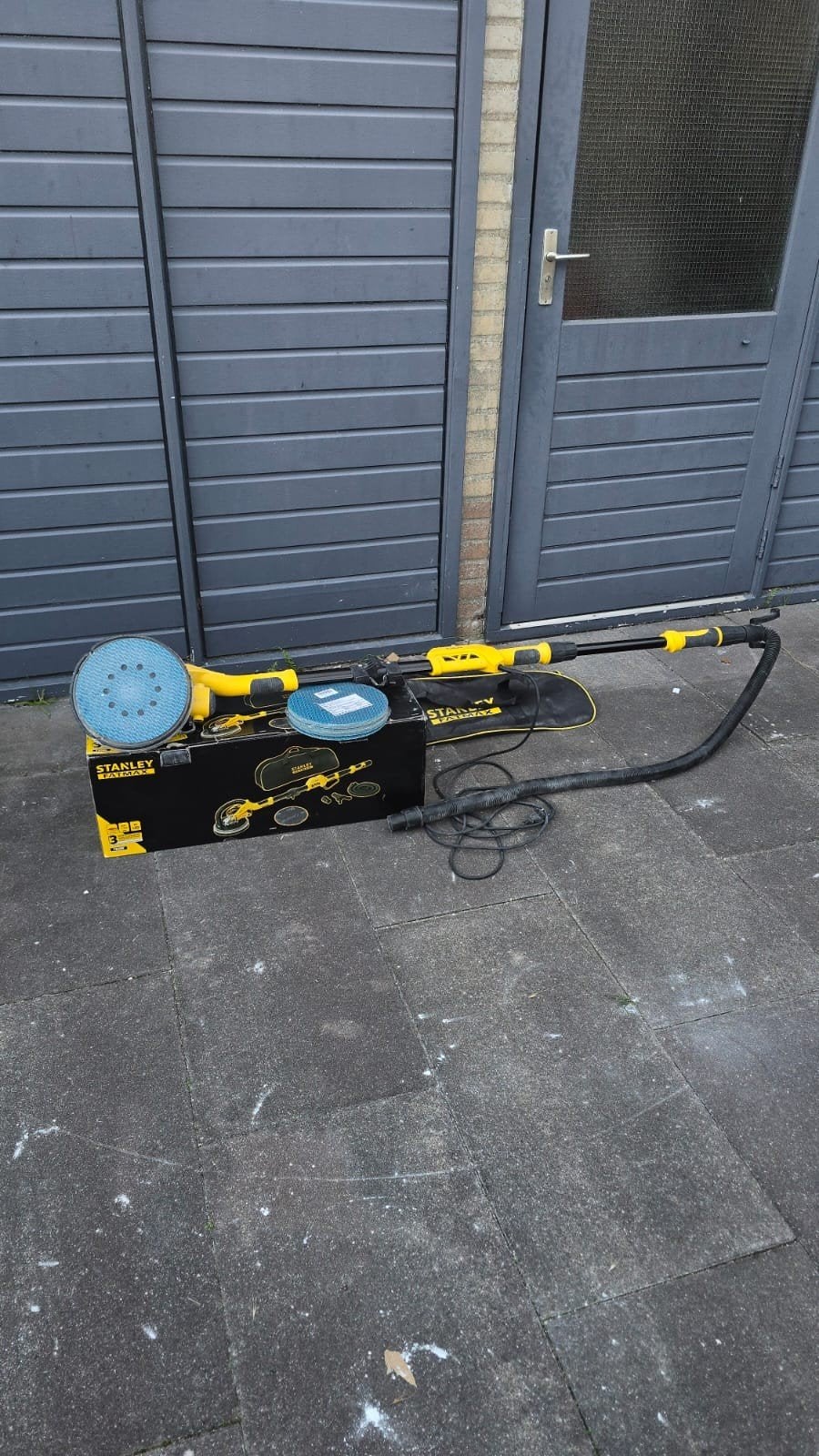Stanley Fatmax Muurschuurmachine + schuurpapier, Ophalen, Gebruikt, 600 tot 1200 watt, Vlakschuurmachine