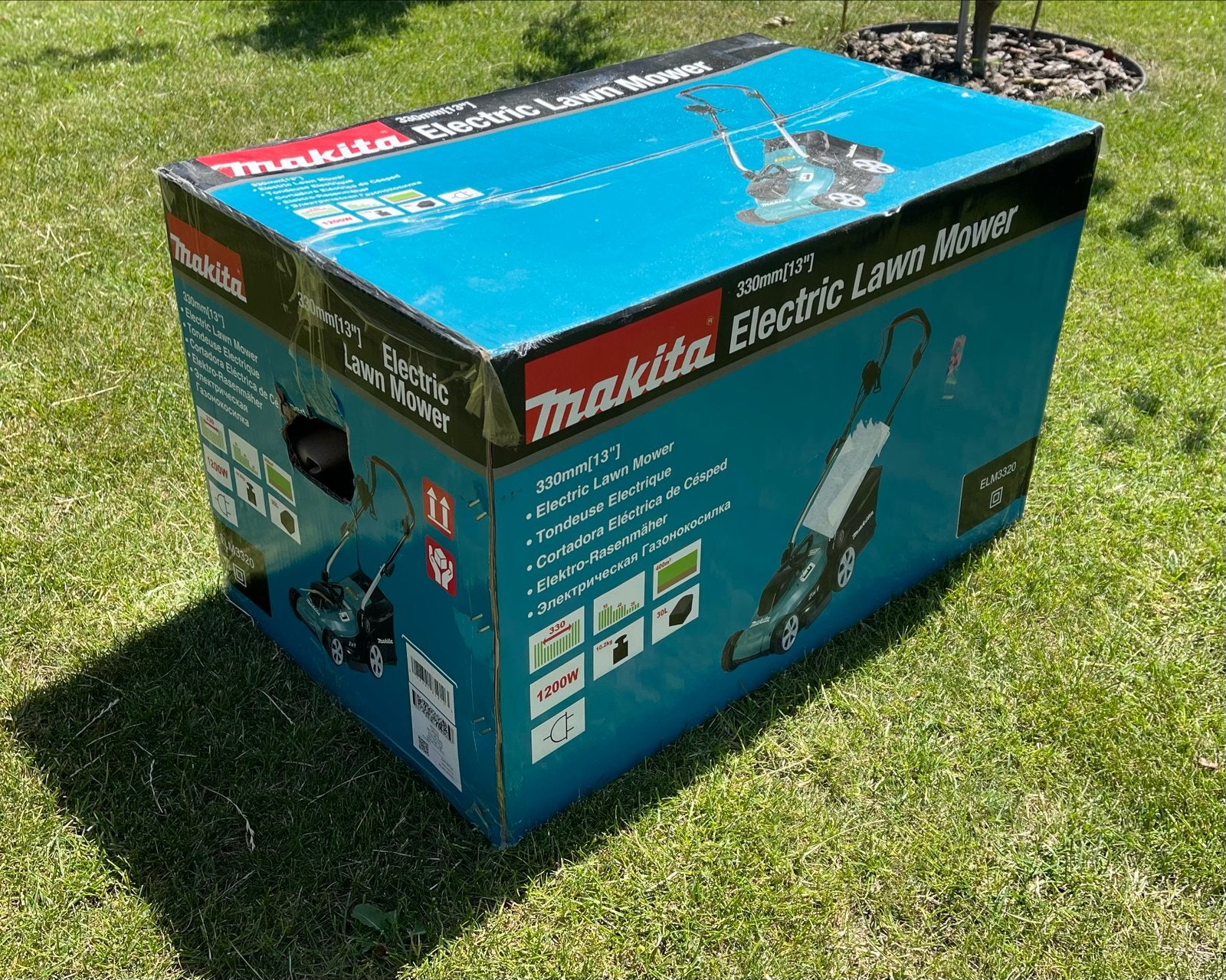 Nieuwe Makita ELM3320 elektrische grasmaaier (330mm), Tuin en Terras, Ophalen of Verzenden, Nieuw, 30 t/m 39 cm, Elektrische grasmaaier