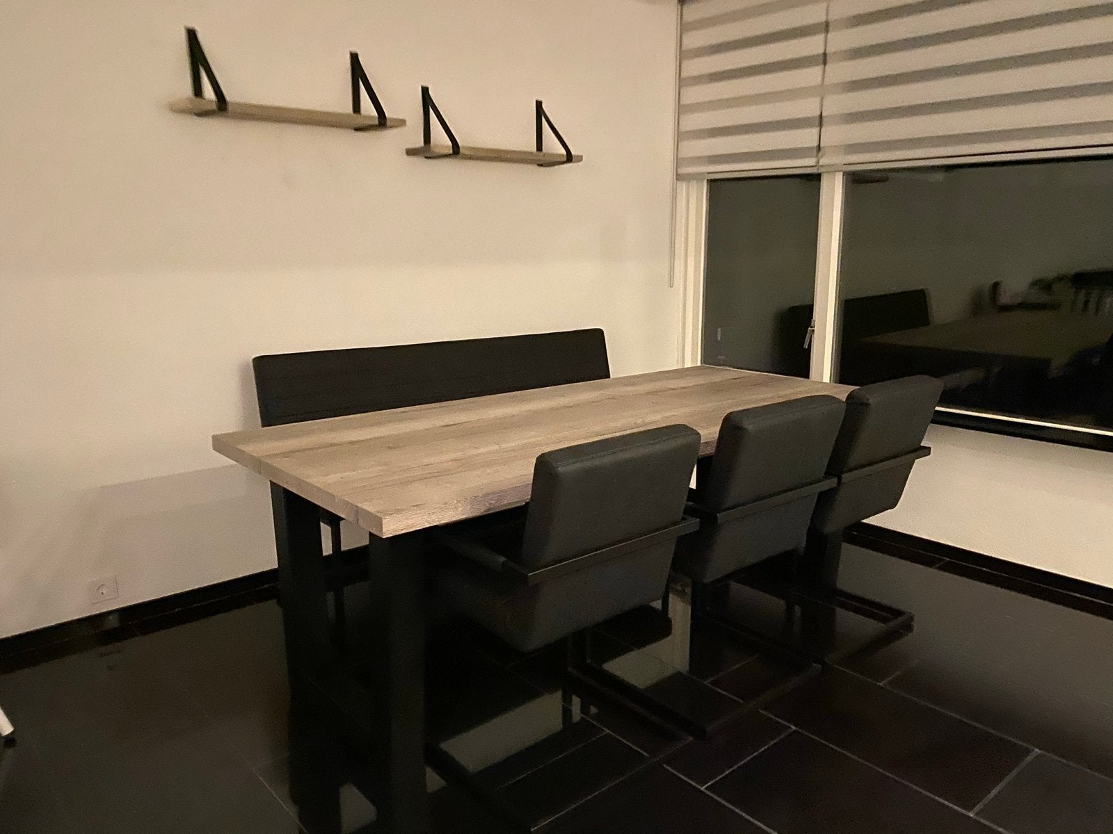 Moderne zwarte/antraciet eetkamerstoelen en bank, Gebruikt, Zwart, Leer, Ophalen of Verzenden