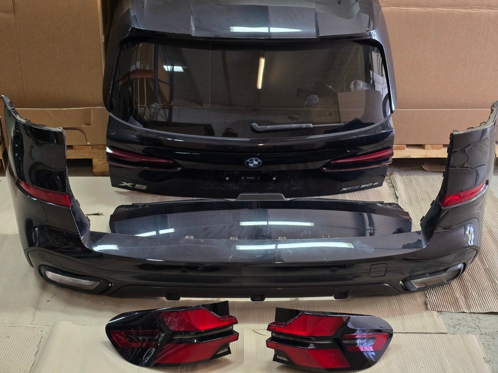 BMW X5 G05 LCI Achterlichten Achterbumper Achterklep origine, Auto-onderdelen, Ophalen of Verzenden, Bumper, BMW, Nieuw