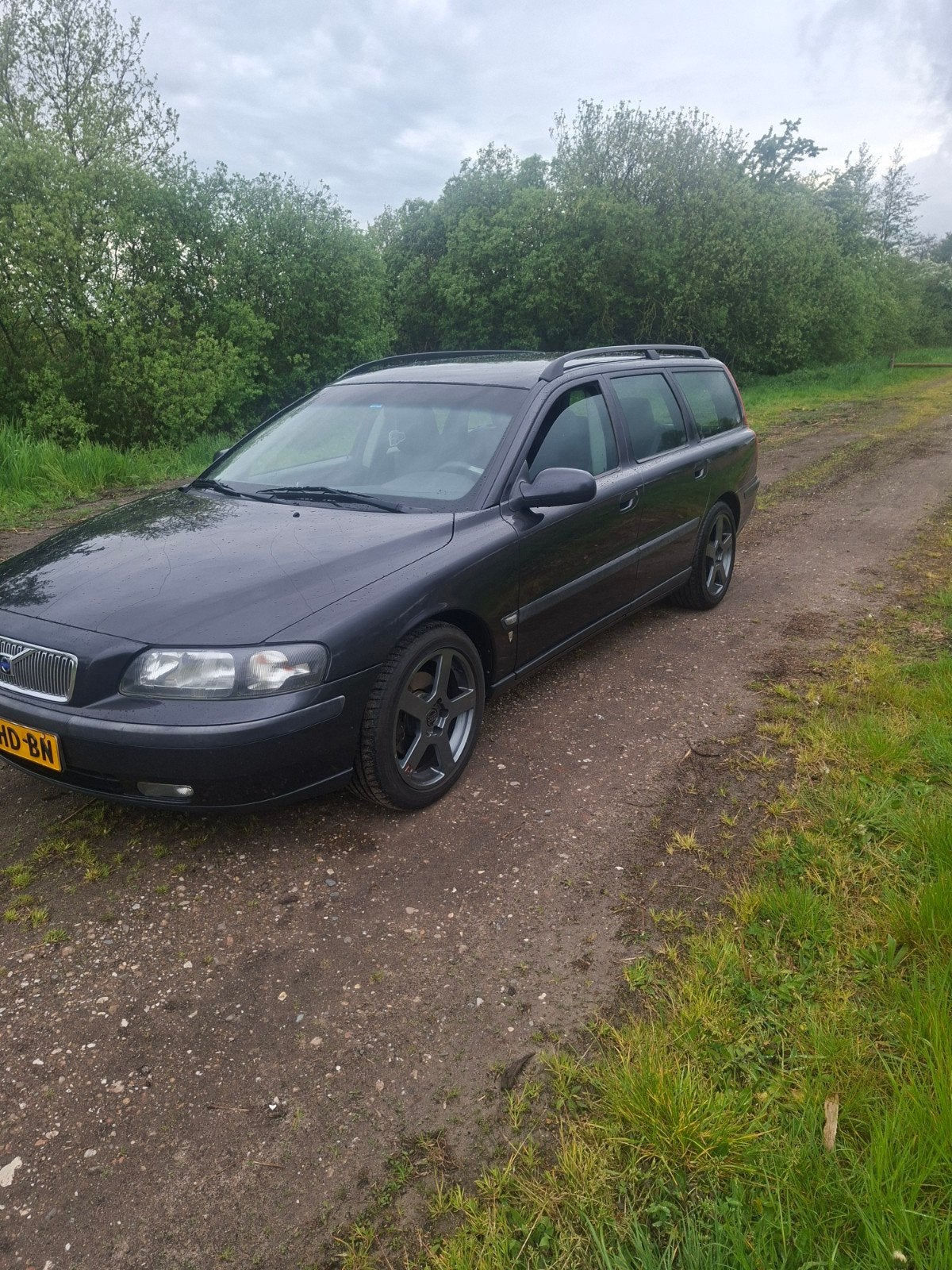 Volvo V70 2.4 140PK 2001 Grijs goedkoop verzekeren!, Voorwielaandrijving, 1800 kg, Zwart, 1505 kg