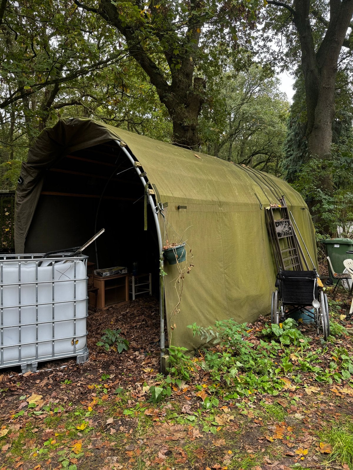 Leger tunnel tent - 5m lang, 3.10m breed, 2.80m hoog, Caravans en Kamperen, Ophalen, Gebruikt, X, X