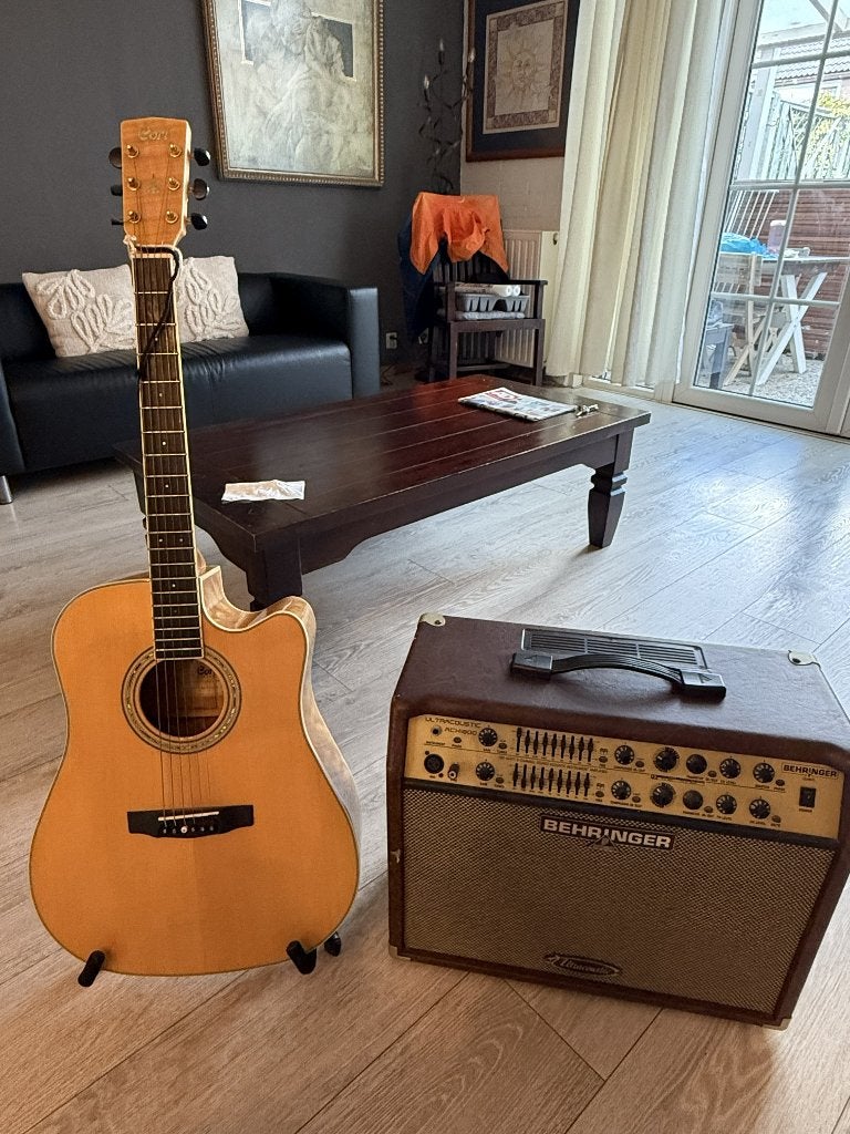 CORT  Western gitaar met Behringer Ultracoustic versterker, Ophalen, Gebruikt, Western- of Steelstringgitaar, Met (piezo-)element