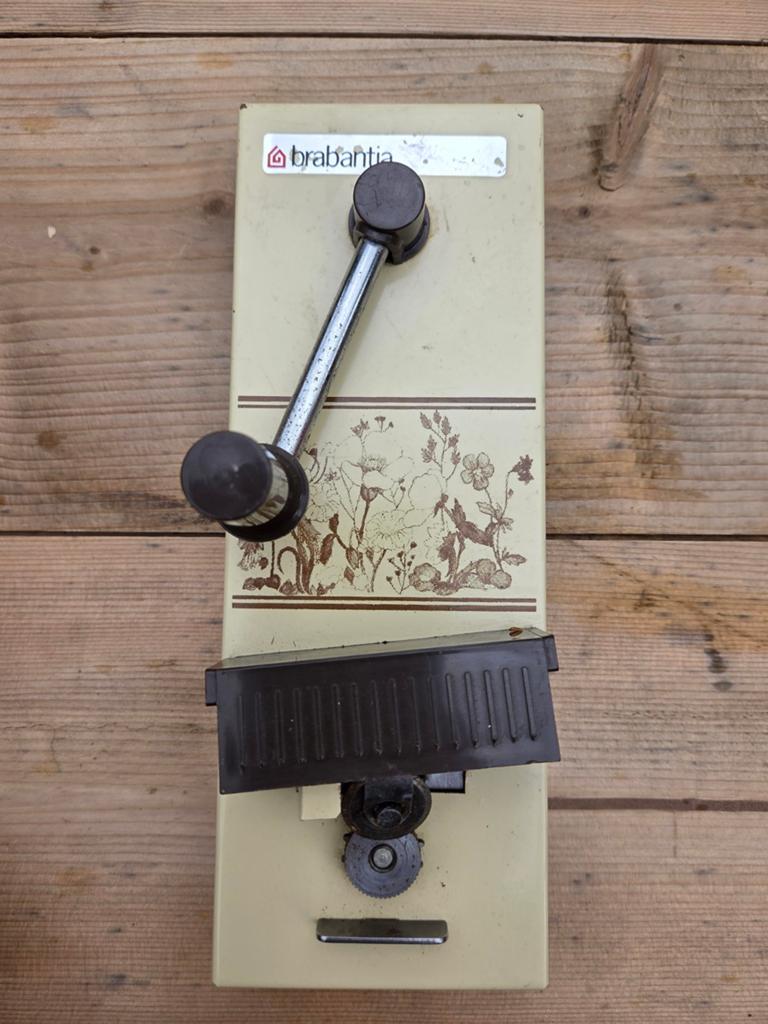 Vintage Brabantia Wandblikopener met Bloemmotief, Ophalen of Verzenden