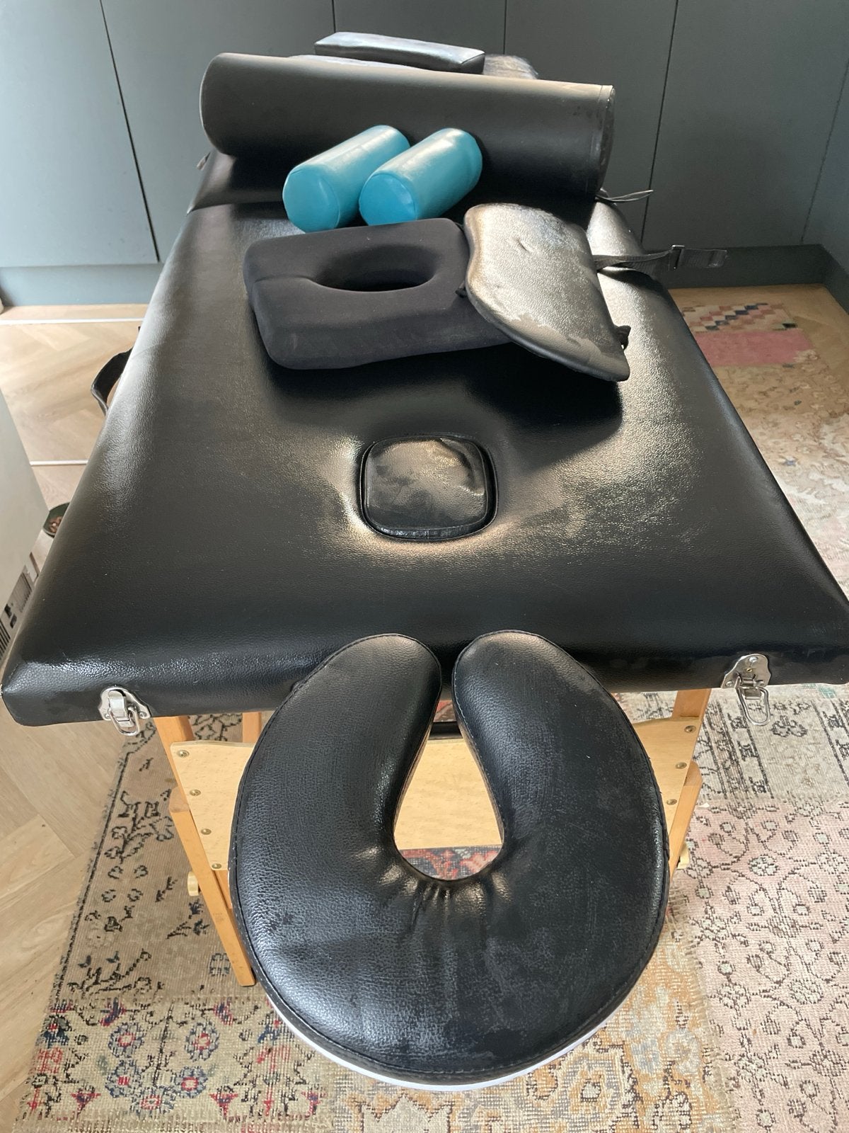 Massagetafel in hoogte verstelbaar., Ophalen, Gebruikt, Massagetafel