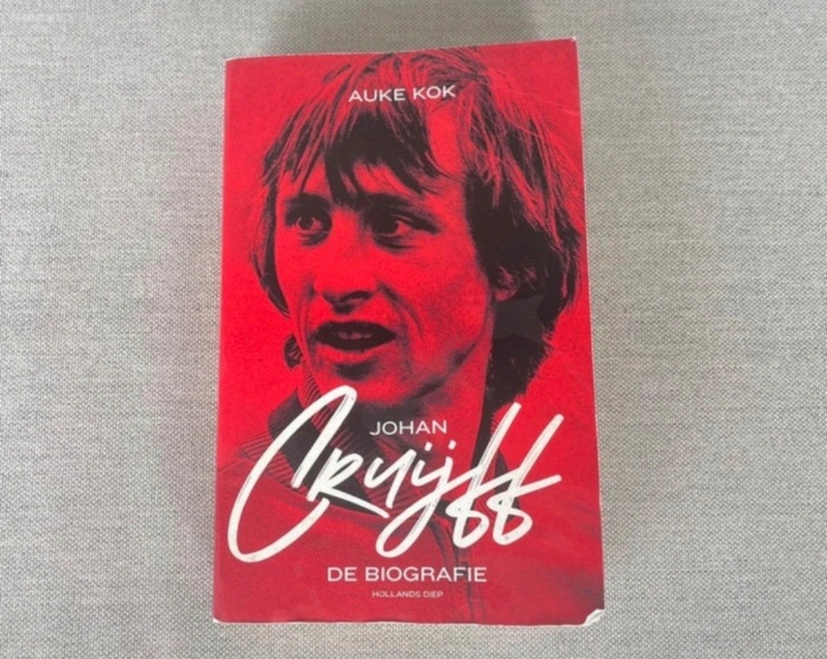 Johan Cruijff: De Biografie - Auke Kok, Ophalen of Verzenden, Gelezen, Sport