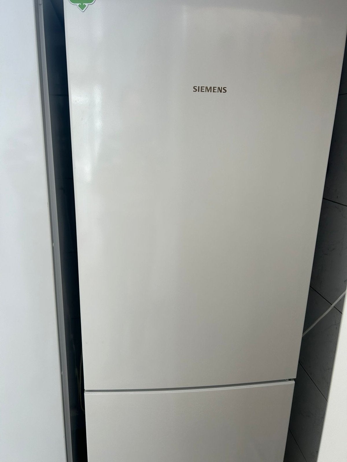 Siemens Koel-vriescombinatie met HyperFresh, Witgoed en Apparatuur, Koelkasten en IJskasten, Zo goed als nieuw, Met aparte vriezer