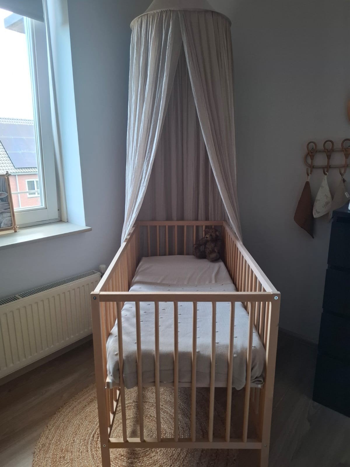 Ledikant met matras en bedhemeltje, Ophalen, Gebruikt, Ledikant
