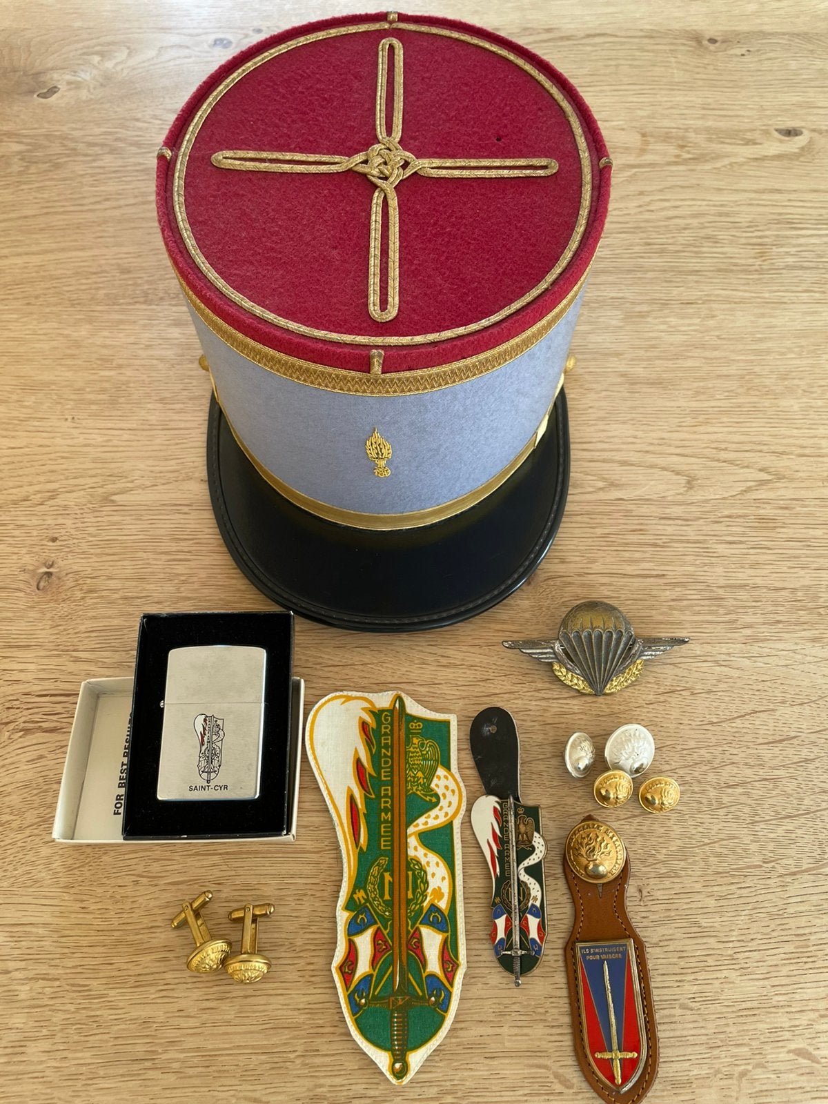 Kepi en diverse objecten van de Franse Militaire Academie, Ophalen of Verzenden, Landmacht, Overige gebieden, Overige typen