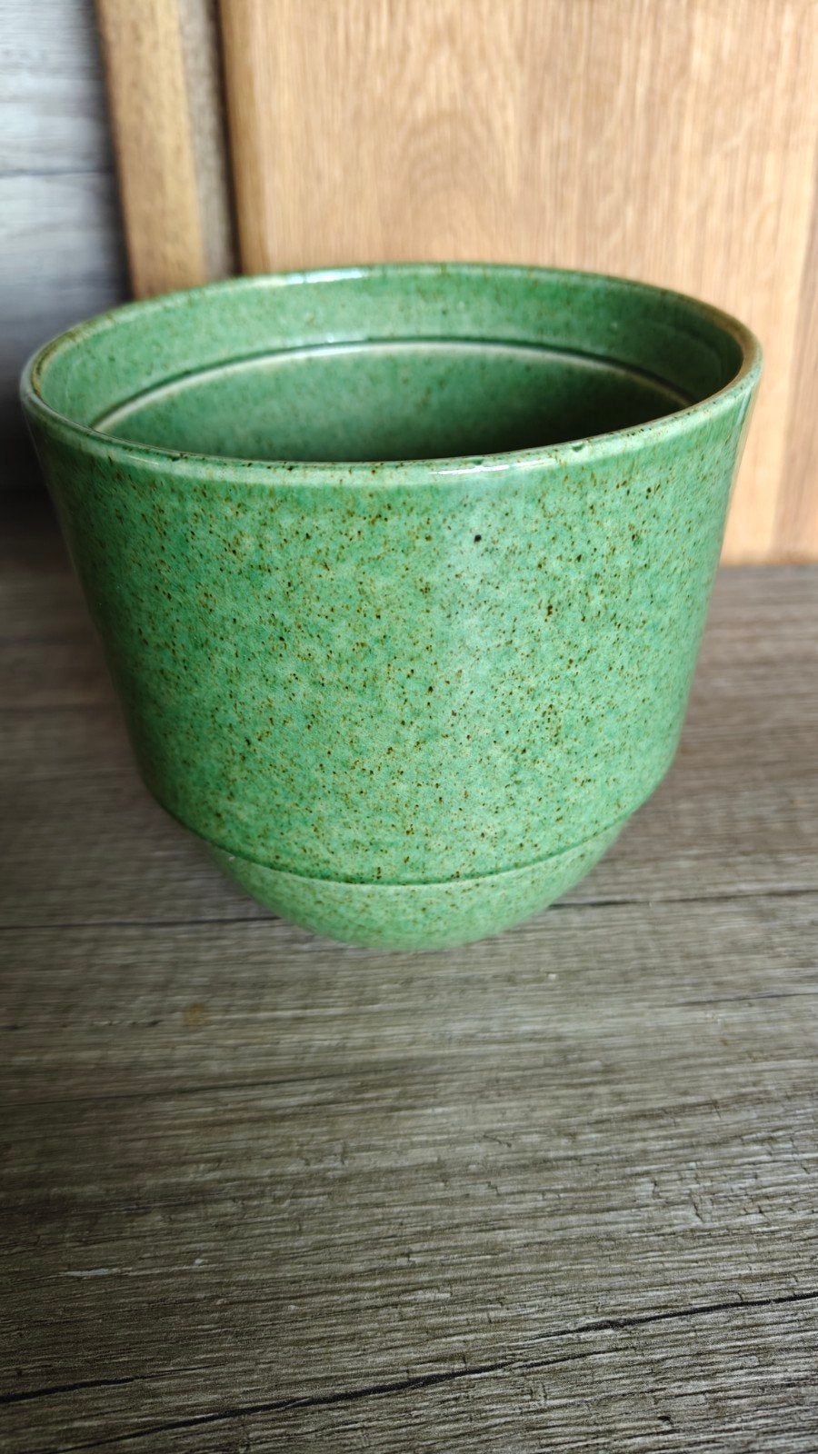 Vintage Groene Bloempot Ø 13 cm, Tuin en Terras, Bloempotten, Rond, Binnen, Ophalen of Verzenden, Zo goed als nieuw