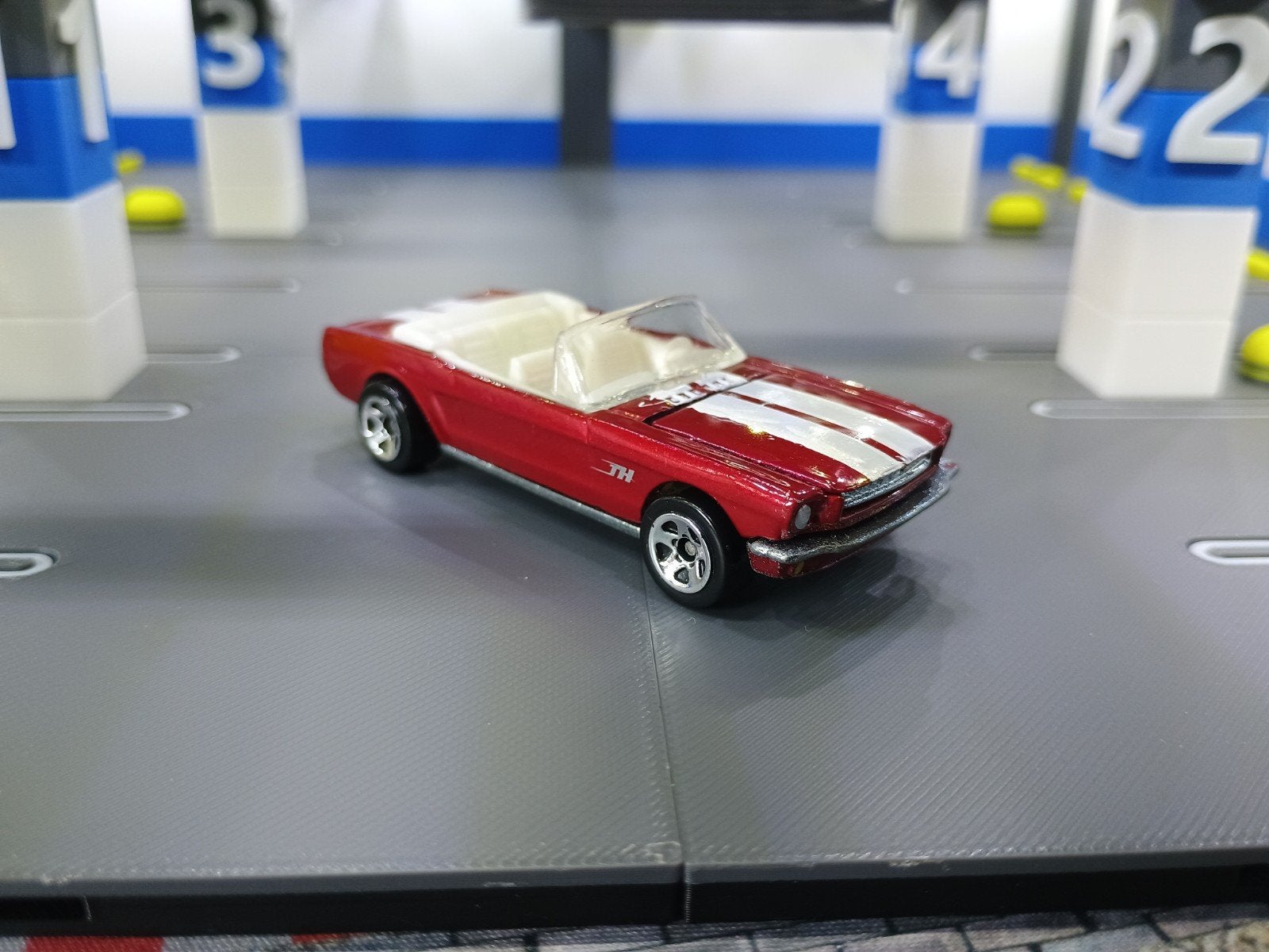 hotwheels ford Mustang treasure hunt, Hobby en Vrije tijd, Ophalen of Verzenden, Zo goed als nieuw, Auto