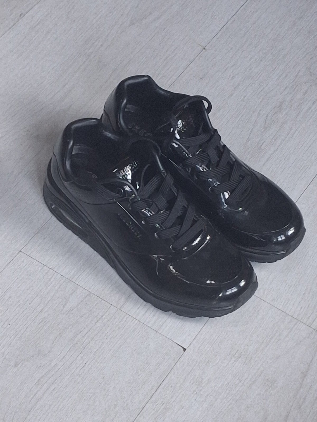 Zwarte lak Skechers sneakers - Maat 36, Kleding | Dames, Skechers, Zwart, Ophalen of Verzenden, Sneakers of Gympen