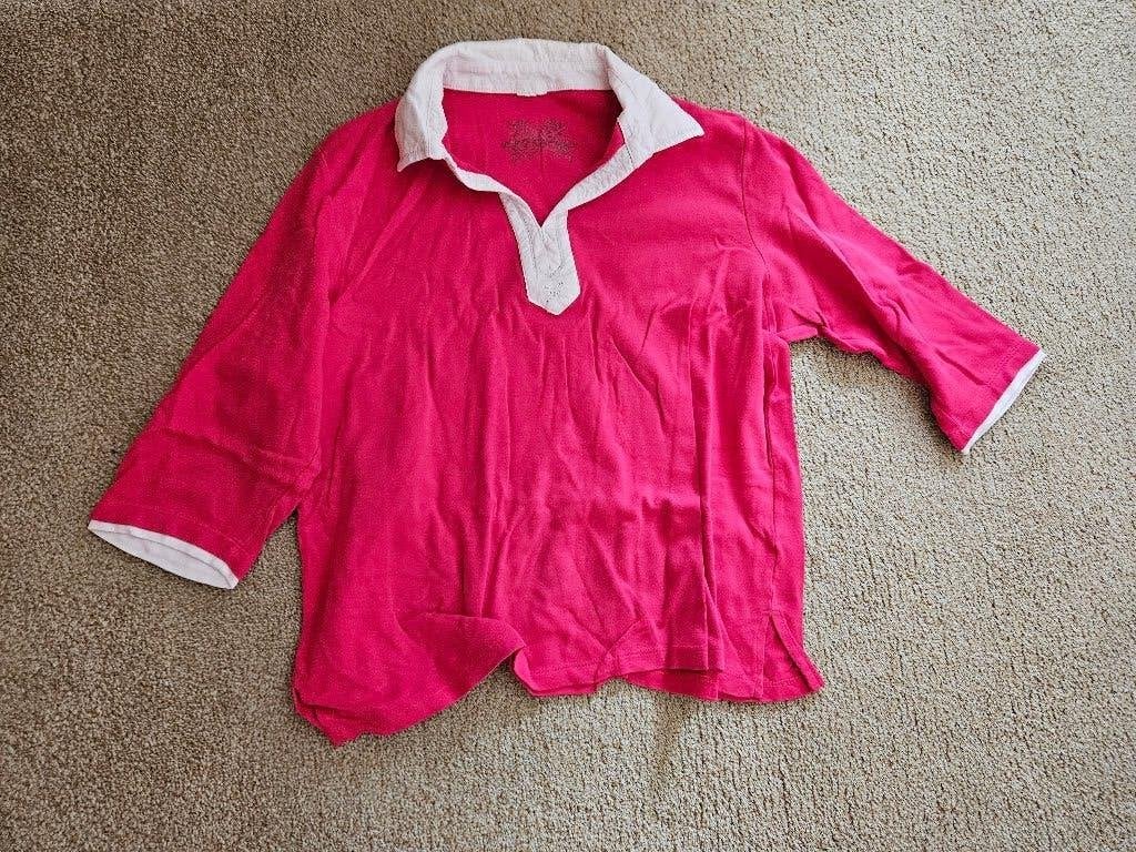 Roze T shirt met witte kraag (driekwart mauw), Maat 42/44 (L), Ophalen of Verzenden, Zo goed als nieuw, Korte mouw
