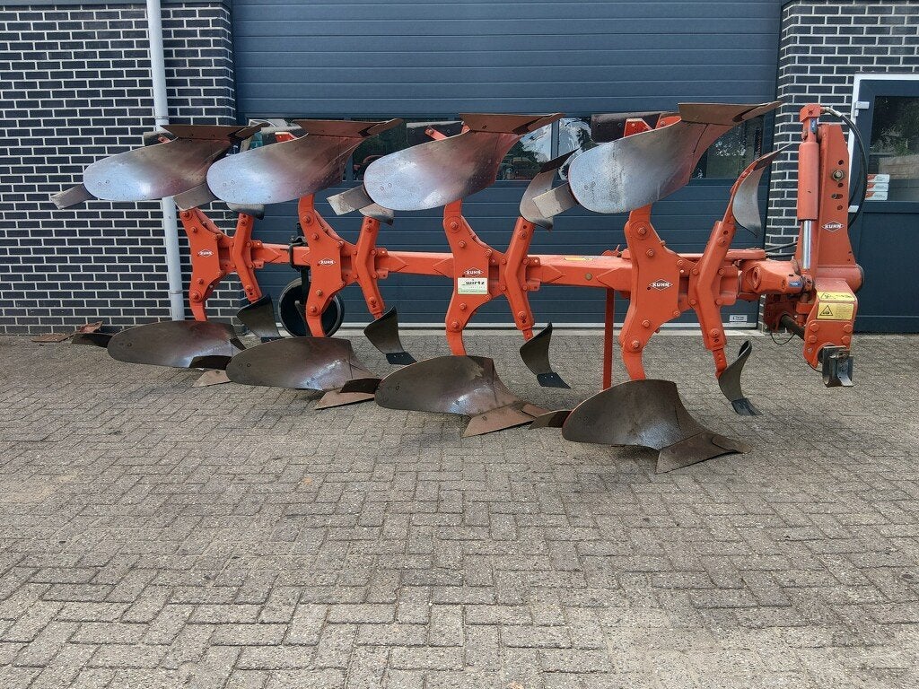 Kuhn Master 120 4 schaar ploeg, Zakelijke goederen, KUHN-Geldr, Overige, Nuenenseweg 165
5667 KP  Geldrop, Info.nl@kuhn.com