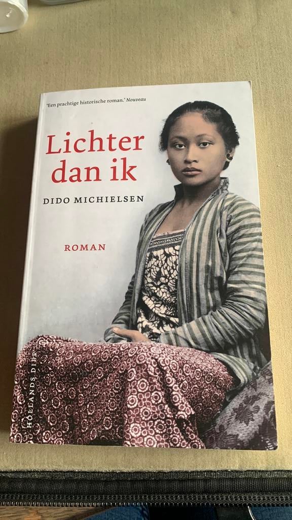 Lichter dan ik, Ophalen of Verzenden, Zo goed als nieuw