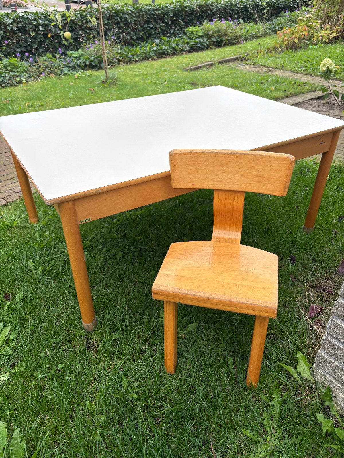 Vintage houten schooltafel met stoeltje kleuterschool, Ophalen, Gebruikt, Tafel(s) en Stoel(en)