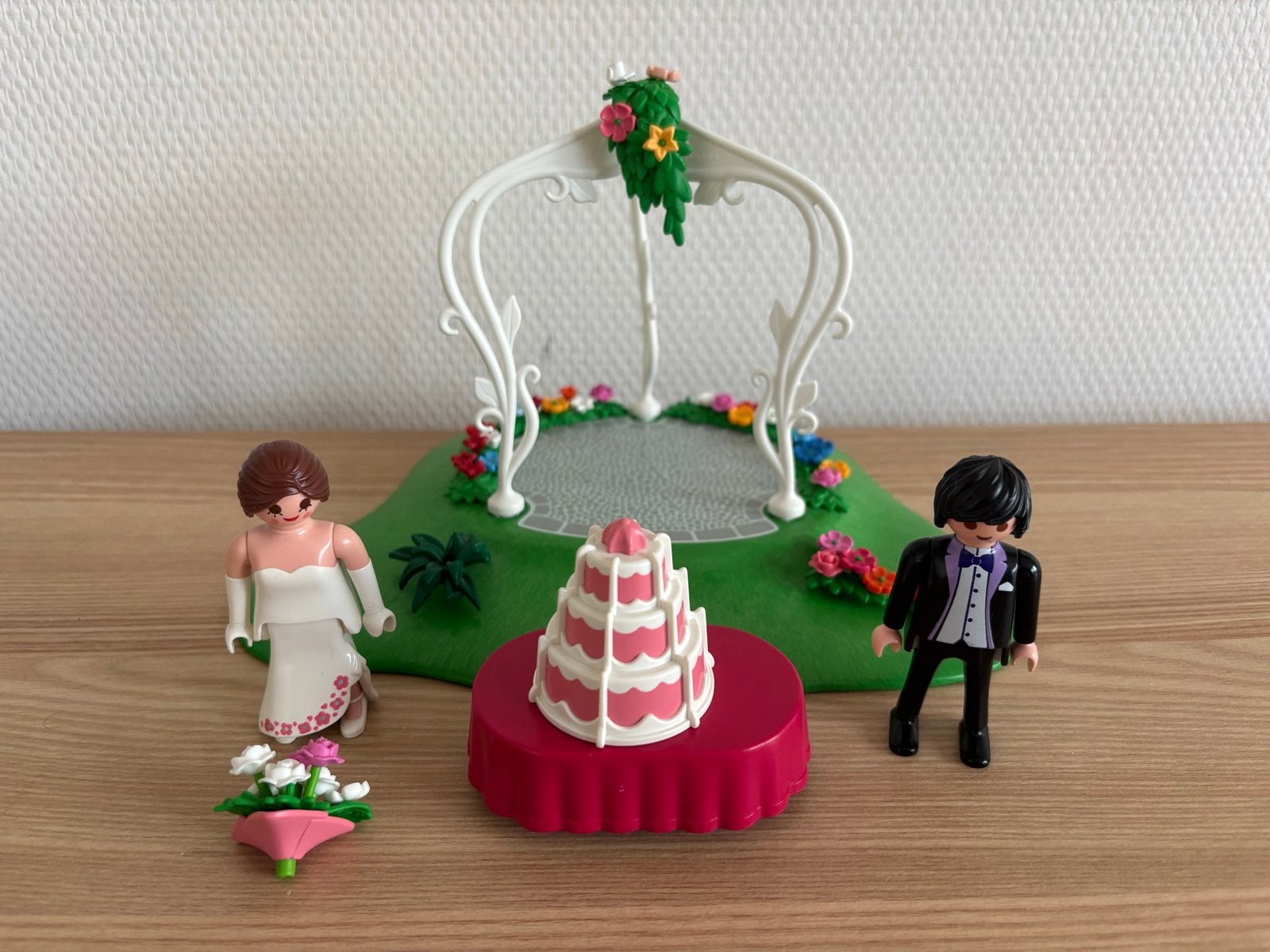 Playmobil Bruidspaar met Trouwboog en Taart, Ophalen of Verzenden, Zo goed als nieuw