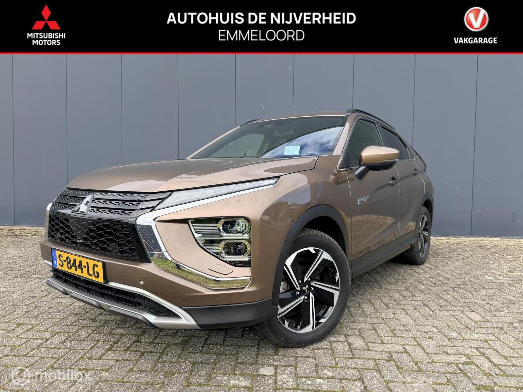 Mitsubishi Eclipse Cross 2.4 PHEV Executive, Auto's, Euro 6, 4 cilinders, Leder en Stof, 1875 kg