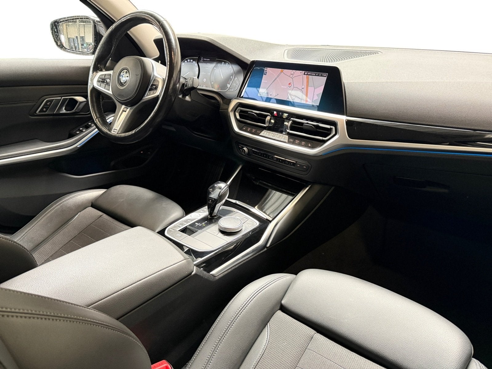BMW 3 Serie 330e Sport Line I Carplay I Half-Leder I Stoel/S, Auto's, 1998 cc, 77 km/l, Gebruikt, 4 cilinders