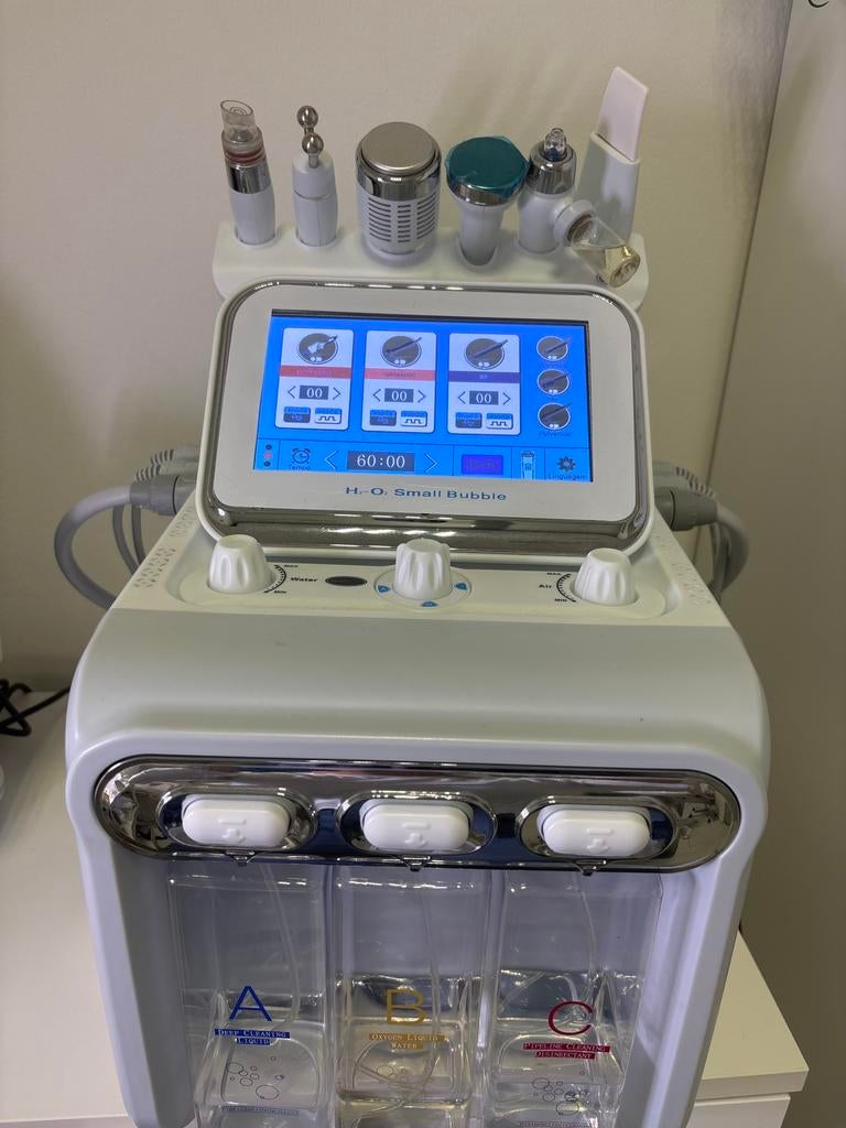 Hydrafacial / Hydra Dermabrasie Multifunctioneel Apparaat, Ophalen, Zo goed als nieuw