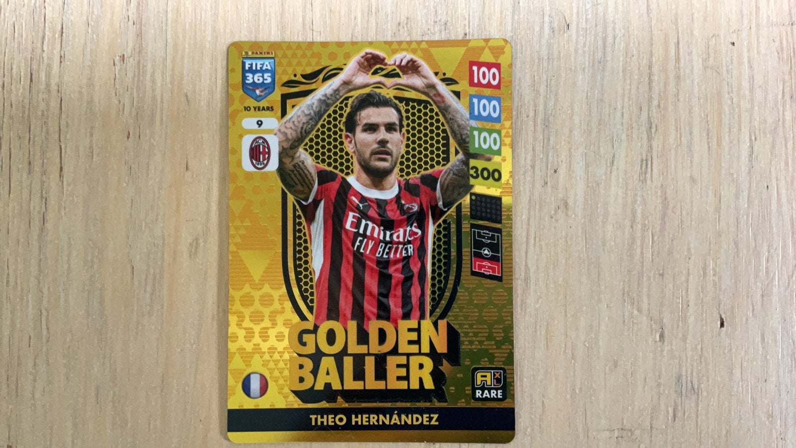Theo Hernández Golden Baller FIFA 365 Adrenalyn XL Panini, Ophalen of Verzenden, Zo goed als nieuw, Plaatje