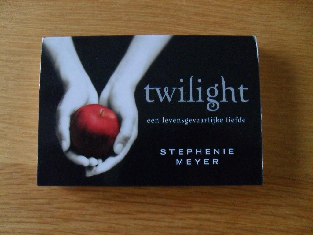 Dwarsligger 185 Twilight van Stephenie Meyer, Boeken, Ophalen of Verzenden, Gelezen