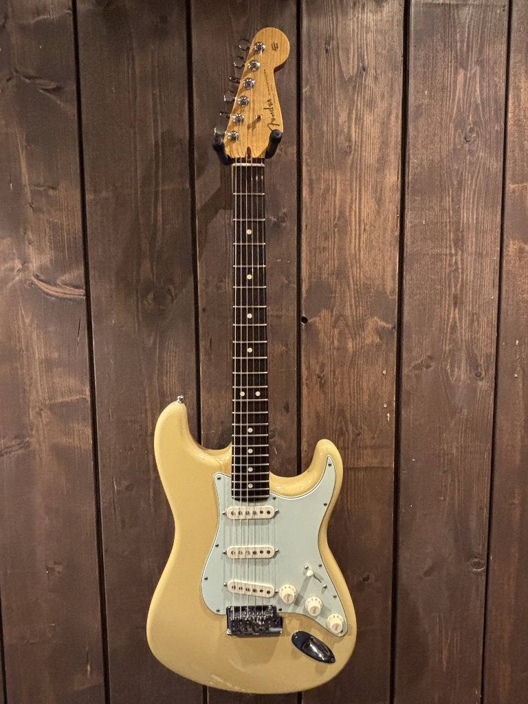 Fender Custom Shop Custom Deluxe Strat RW Desert Sand, Muziek en Instrumenten, Snaarinstrumenten | Gitaren | Elektrisch, Ophalen