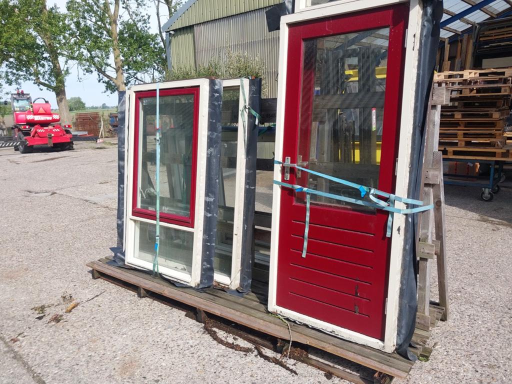Meranti kozijn met raam of buitendeur, Doe-het-zelf en Verbouw, Kozijnen en Schuifpuien, Ophalen of Verzenden, Hout, 75 tot 150 cm