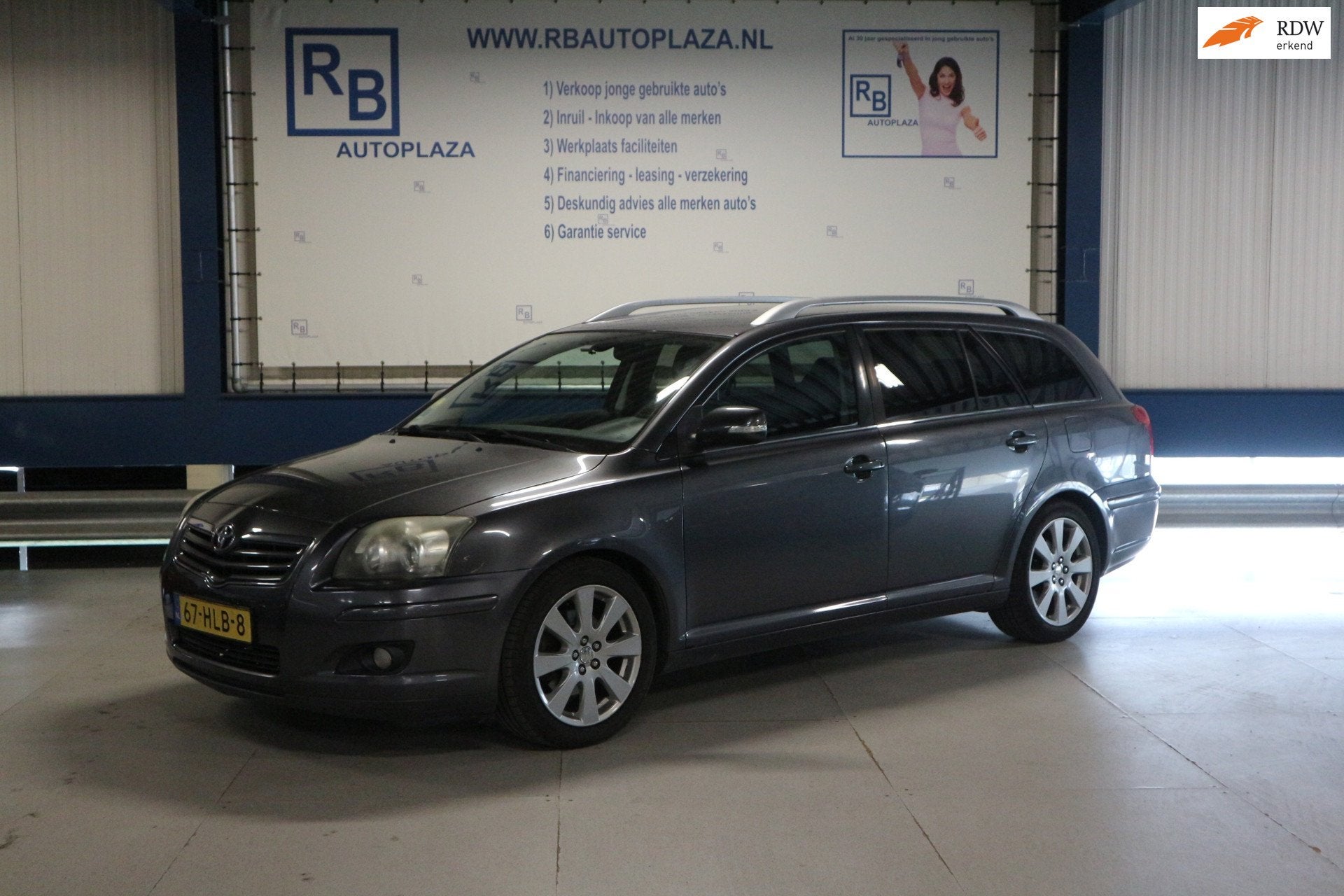 Toyota Avensis Wagon 2.0 VVTi Business Pro AUTOMAAT/ TREKHAA, 1998 cc, 1370 kg, 4 cilinders, Stoelverwarming