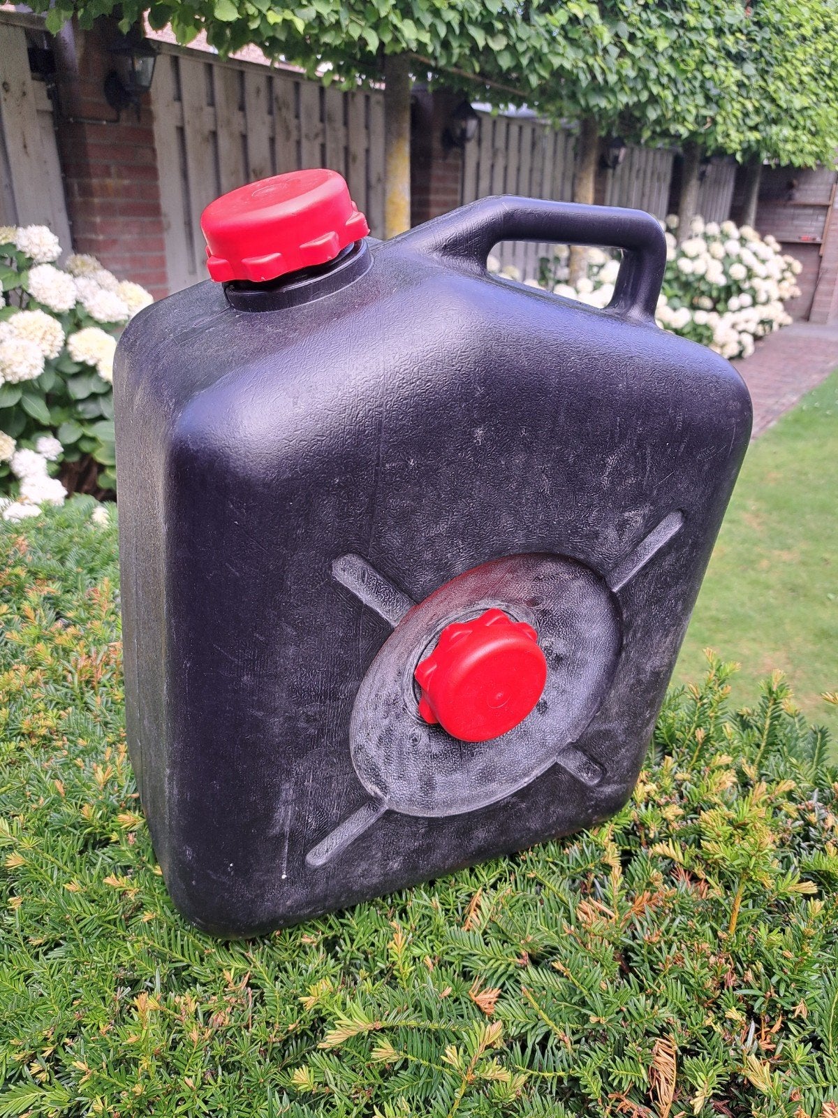 Jerrycan voor waterafvoer onder caravan, Ophalen, Gebruikt
