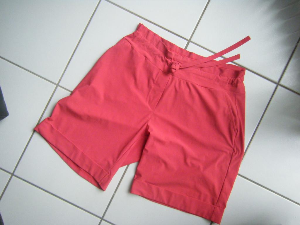 studio anneloes korte broek travelstof, Ophalen of Verzenden, Gedragen, Overige kleuren, Kort