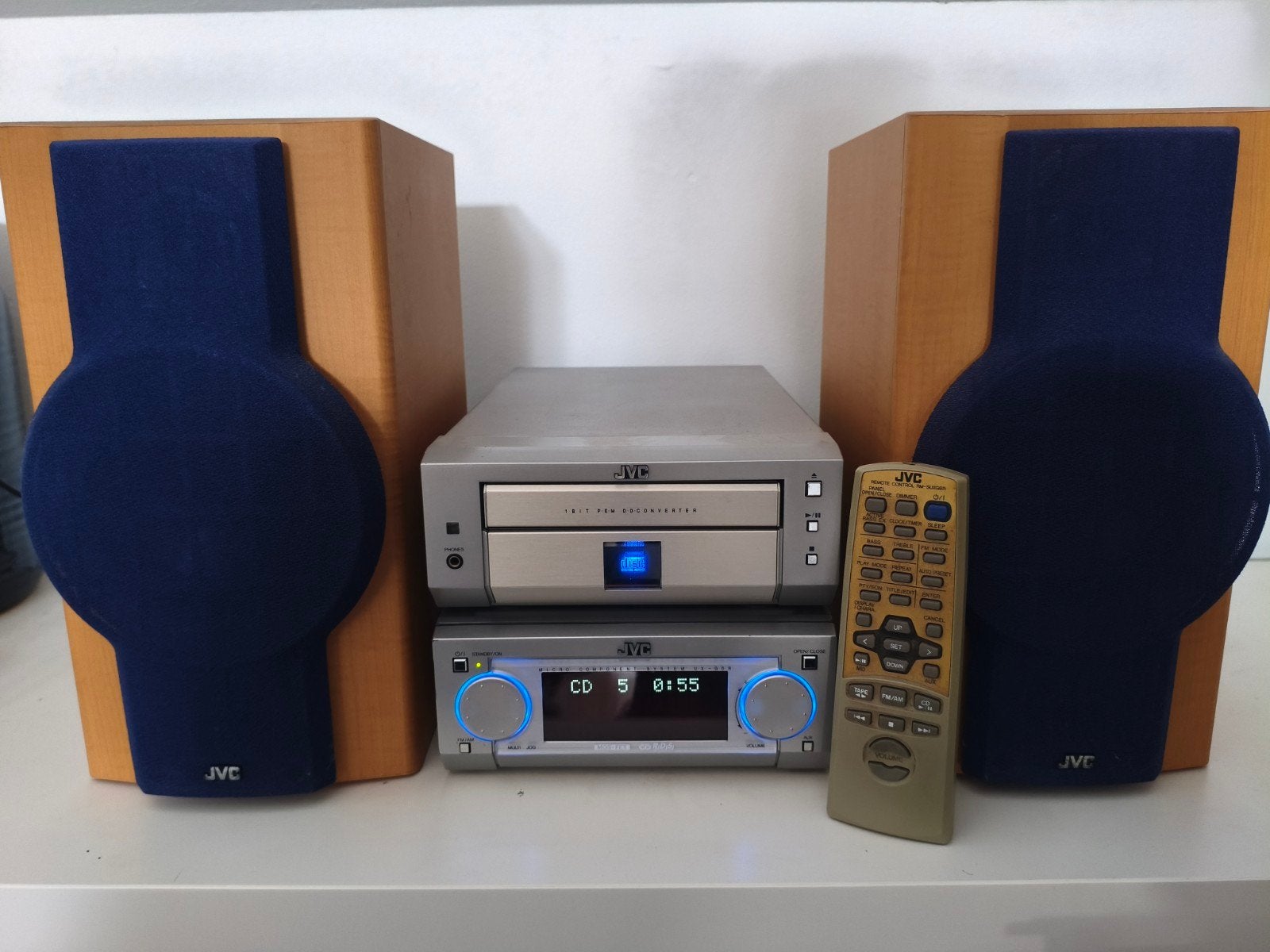 Stereo set van JVC, Ophalen, JVC
