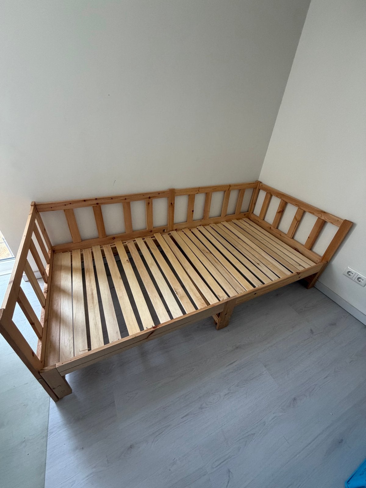 Houten bedbank / slaapbank - ingeschoven 90x200 cm, Overige kleuren, Tweepersoons, Ophalen of Verzenden, 180 cm