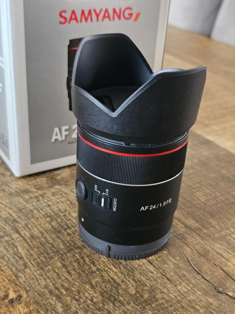 Samyang AF 24mm  f1.8 lens FE sony fullframe, Ophalen of Verzenden, Zo goed als nieuw, Groothoeklens